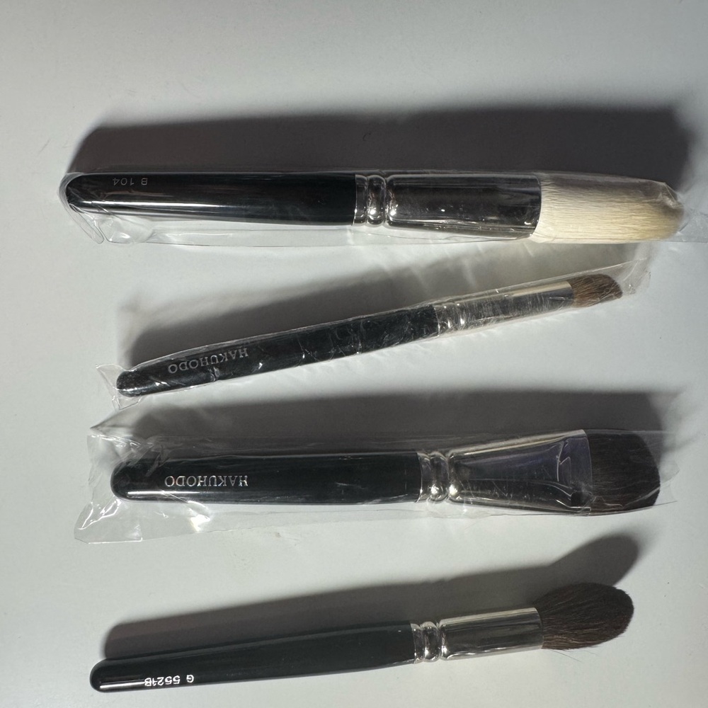 Professional Makeup Brush Set - Black and Silver